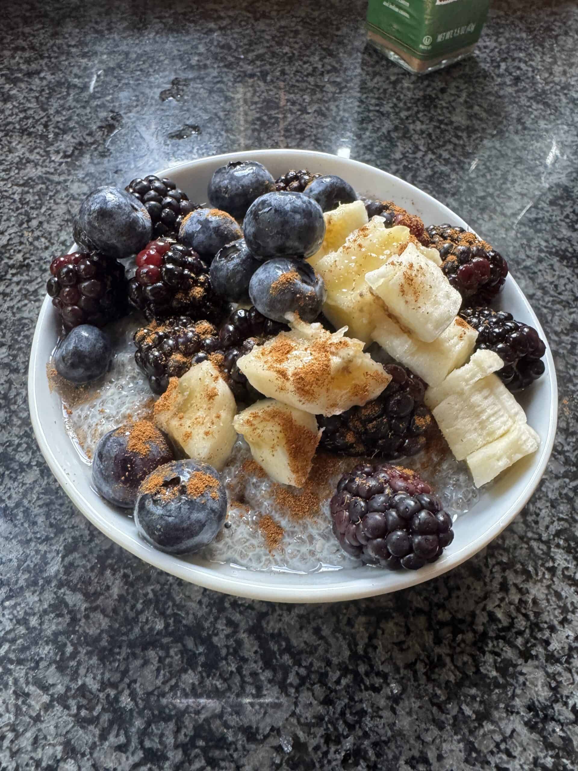 Overnight chia pudding with cacao